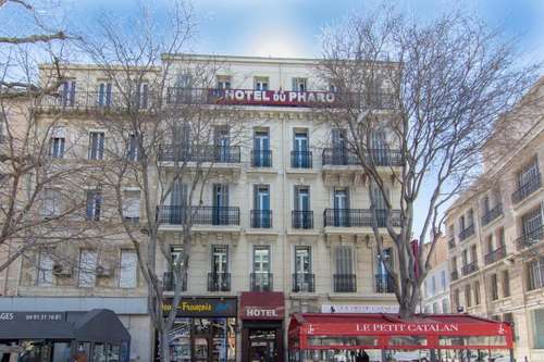 www.hoteldupharo.fr