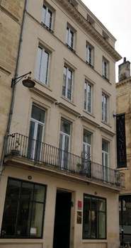 www.acanthe-hotel-bordeaux.com