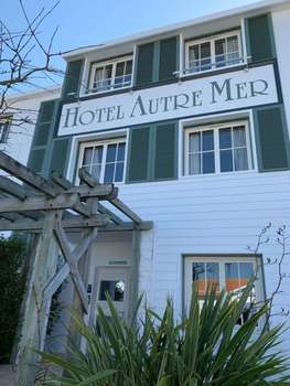 www.autremerhotel.fr