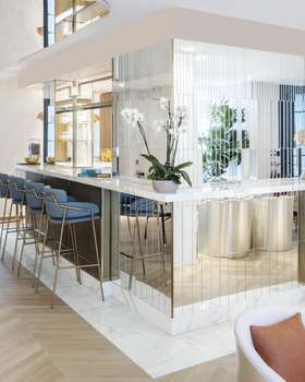 www.hotelparisianer.com