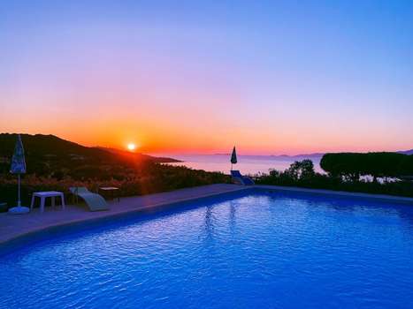 www.hotelcelinecorse.fr