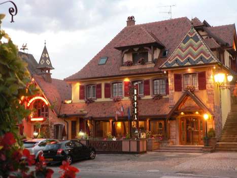 www.hotelmittelwihr.fr