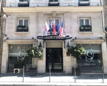 www.hotelsydneyopera.com