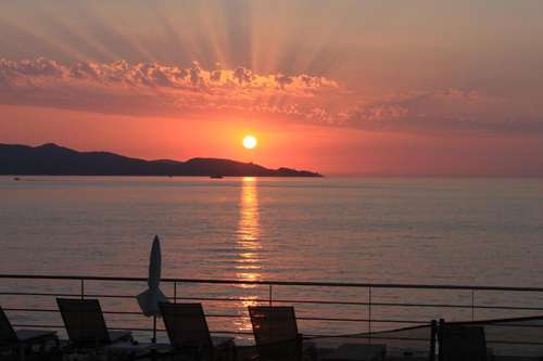 www.hoteltettola.com