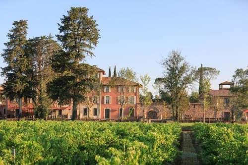 www.chateausaintroux.com