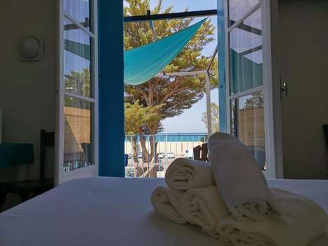 www.hoteloasisleracou.fr