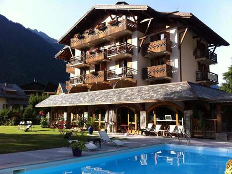 www.hotel-oustalet.com