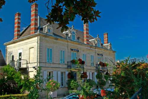 www.hotelcoutras.com