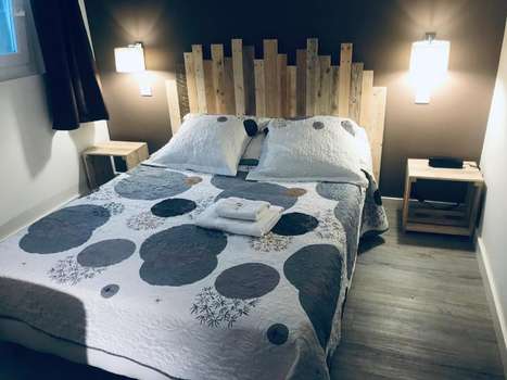 www.hotelauvalery.com
