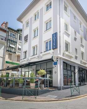 www.hotelcosmopolitain.com