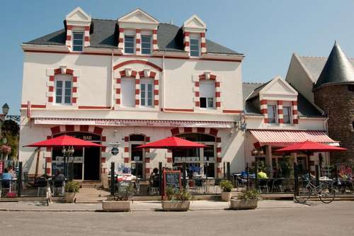 www.hoteldelaplage-piriac.fr