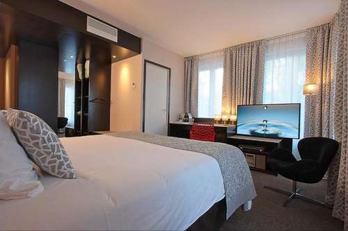 www.hoteldelapaix-brest.com