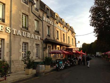 www.hotel-du-rempart-sancerre.fr