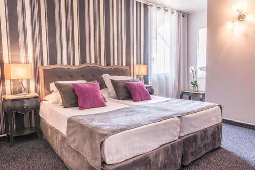 www.hotel-augustins.com