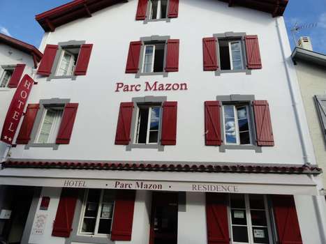 www.hotel-parcmazon-biarritz.com
