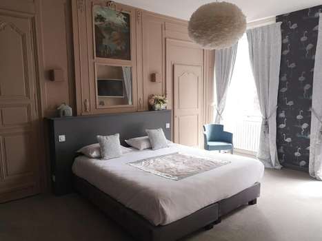 www.hotelperierdubignon.fr
