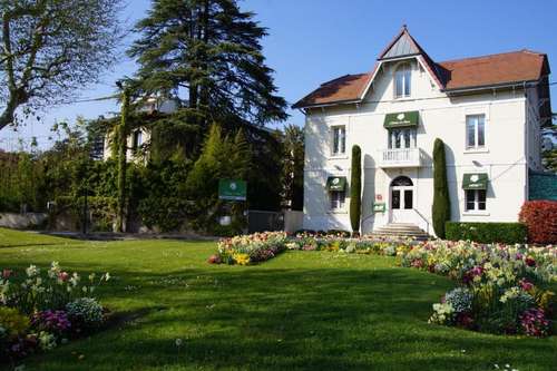www.hotel-oreeparc.com