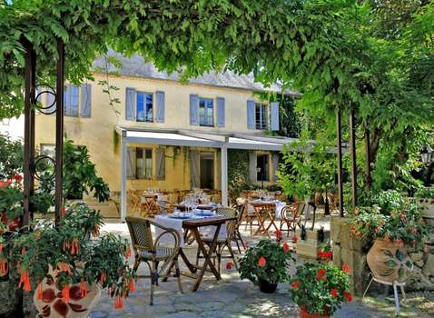 www.hotel-lemoulindemitou.com