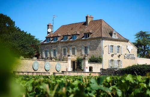 www.castel-tres-girard.com