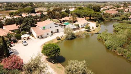 www.lesrizieres-camargue.com