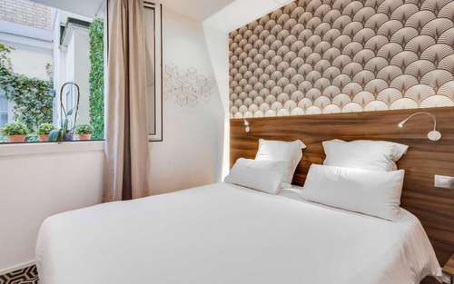 www.hotelcarladez.com