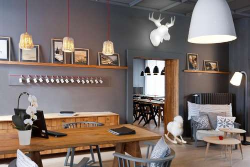 www.hotelfaucigny-chamonix.com