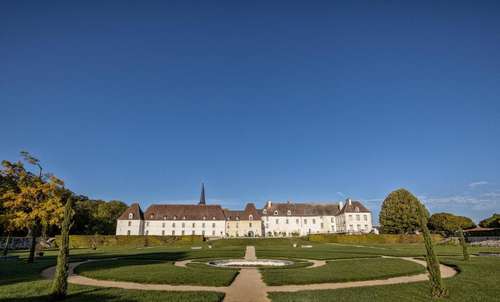 www.chateau-gilly.com