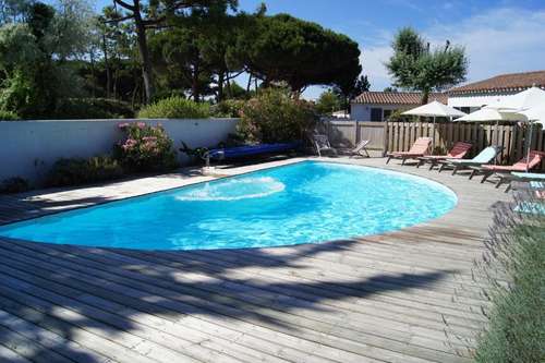 www.villahoteliledere.com