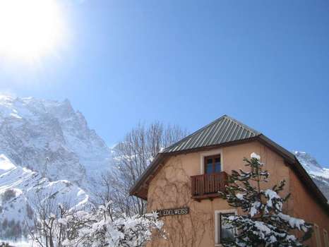 www.hotel-edelweiss.com