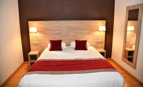 www.hotelbowlingdemillau.fr