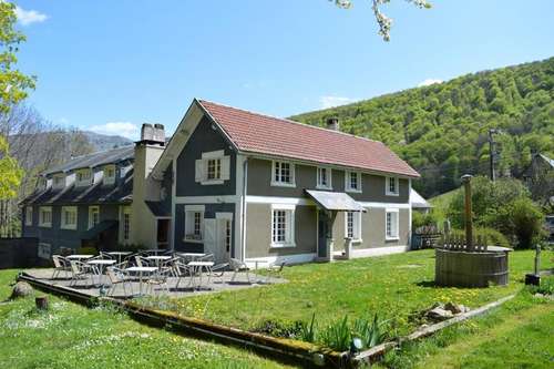 www.maison-hoursentut-campan.com