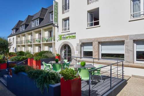 www.hotelroscoff-laresidence.fr