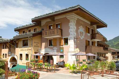 www.hoteldubourg.com
