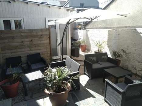 www.hotel-gambetta-saint-malo.com