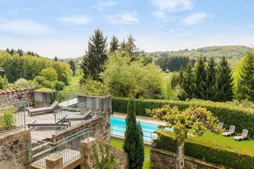 www.auberge-la-tomette.com