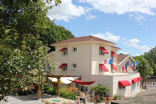 www.hotel-lac-arjuzanx.com
