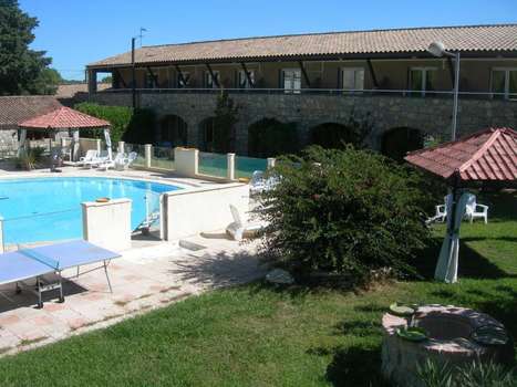www.hotel-de-la-madeleine.com