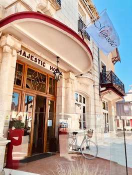 www.majestic-chatelaillon.com
