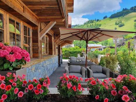 www.hotel-lechaletblanc.com