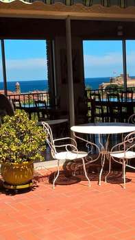 www.hotelambeille.com