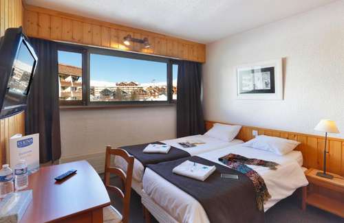 www.hotel-eliova-alpedhuez.com