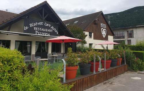 www.portedegeneve.com