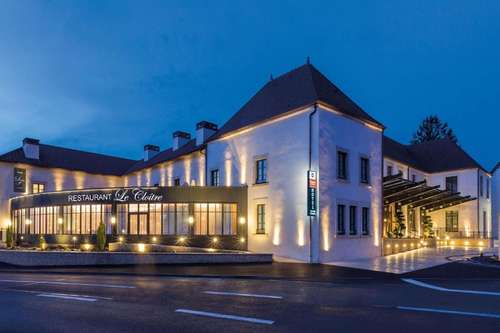 www.hotel-les7fontaines.com