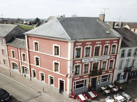 www.hotel-restaurant-rocroi.com