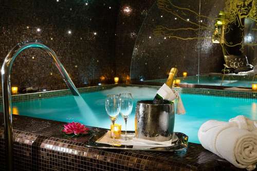 www.hoteldavinciparis.com