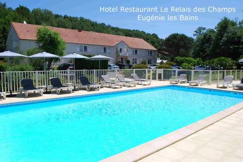 www.hotel-relaisdeschamps.com