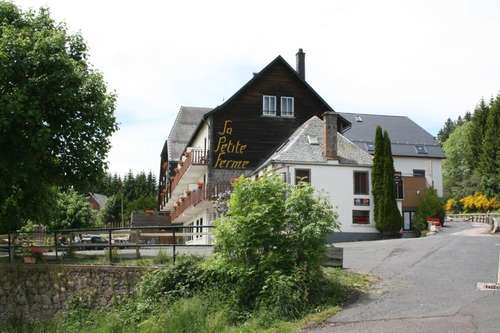 www.auberge-petite-ferme.com