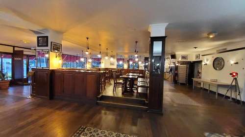 www.hotellarochesuryon.com