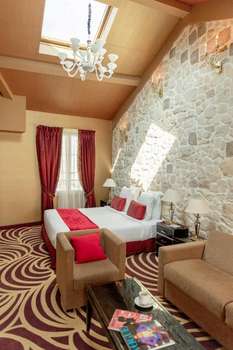 www.hoteldubeaumont.com