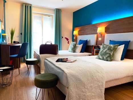 www.hotelclairefontaine.com